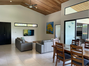 Furnished living room in a house for rent in Roca Verde, Atenas