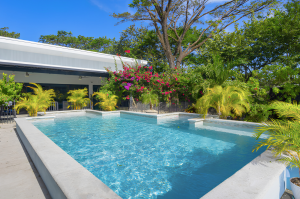 Boutique retreat with tropical gardens and swimming pool in Sámara, Costa Rica