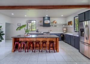 Open-concept kitchen in a furnished four-bedroom house in Zarcero